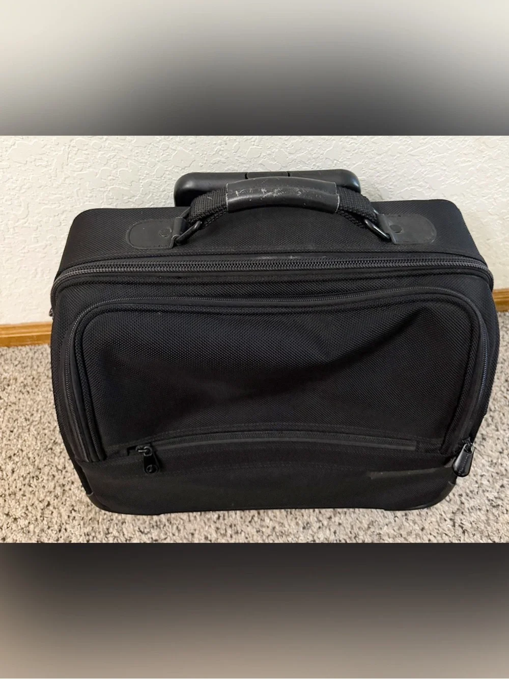 Briggs & Riley Baseline Rolling Cabin Bag Carry On - Black